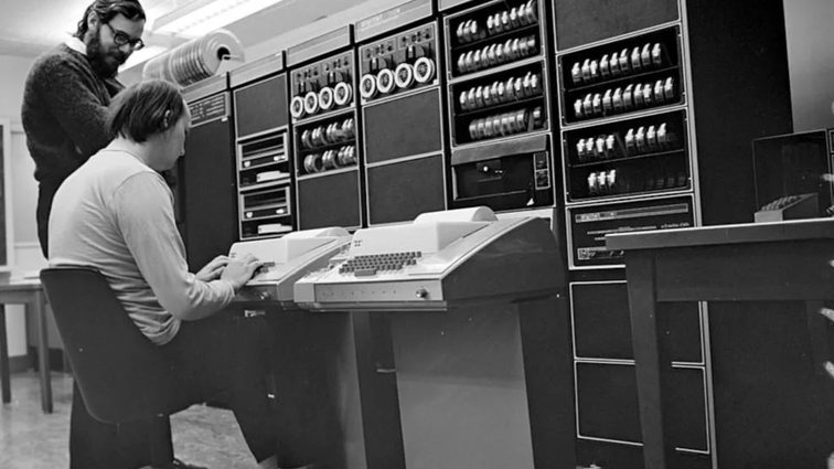文件系统考古 1：1974-Unix V7 File System